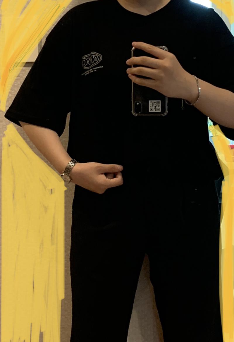 >>4 ㅡㄱ럼 대충 이렇게 입으면 괜찮을 것 같아? 약간 이상하네 손 이상해!!!!!!! 이아아가ㅏㄱ