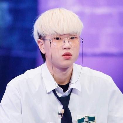 >>47 ㅋㅋㅋㅋㅋㅋㅋㅋㅋ미쳤나봐… 미아내… 근데 그리다가 안 사실인데 애쉬님 입술 되게 통통하시다… 귀여워