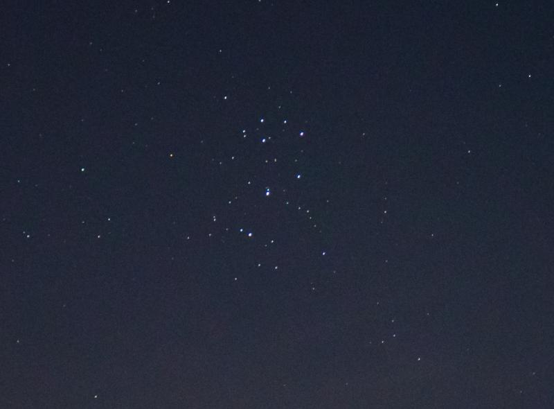 M45 / 플레이아데스 성단 https://ibb.co/9YcmpYx (1.91 MB) 어제 새벽 3시쯤에 하늘이 그나마 맑아서 파파팍 여러장 