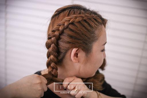 더치땋기 1: 사진보다는 좀 엉성하게 땋고 잠