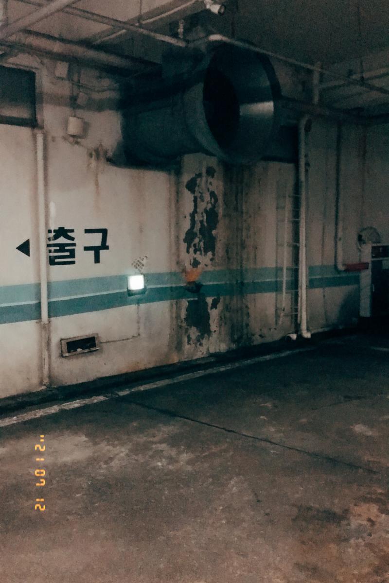 여기 어때?? 요즘 시원하고 조용해서 시간날때마다 하루에 한번씩은 가있는데 가끔 뭔 이상한 소리들려서...내가 쫄보여서 그런가싶어서 물어본다!!