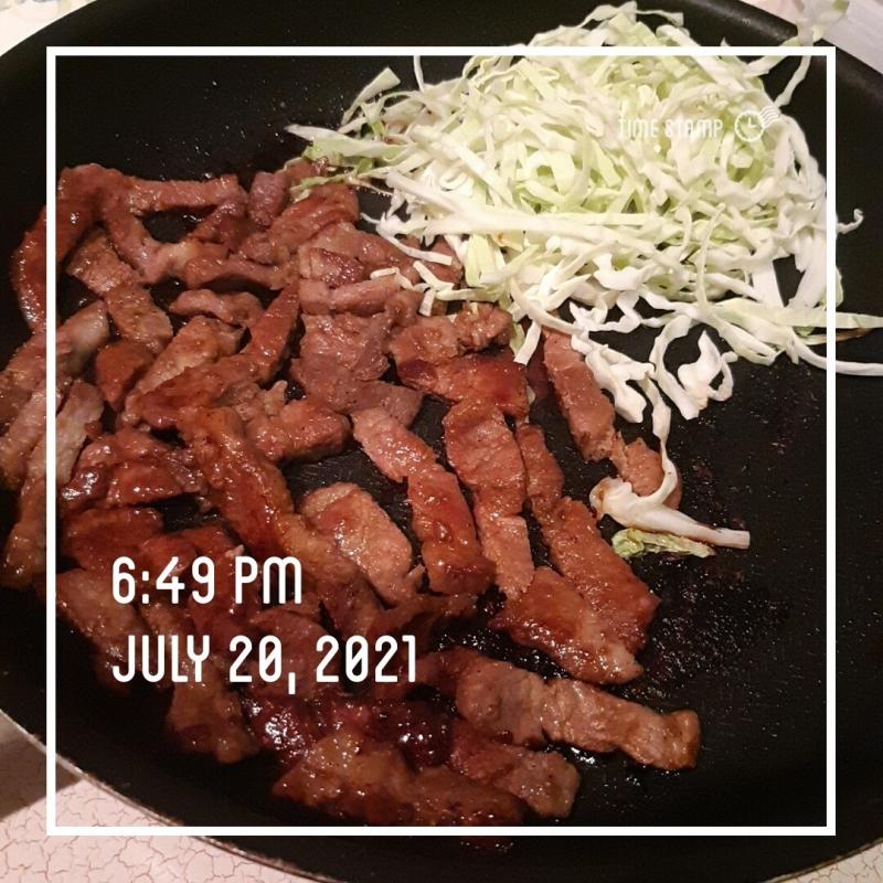 화요일) 과자(빵) 완성된거랑 저녁 먹은거 고기는 많이먹어도 괜찮다는 주의라 ㅎㅎ..