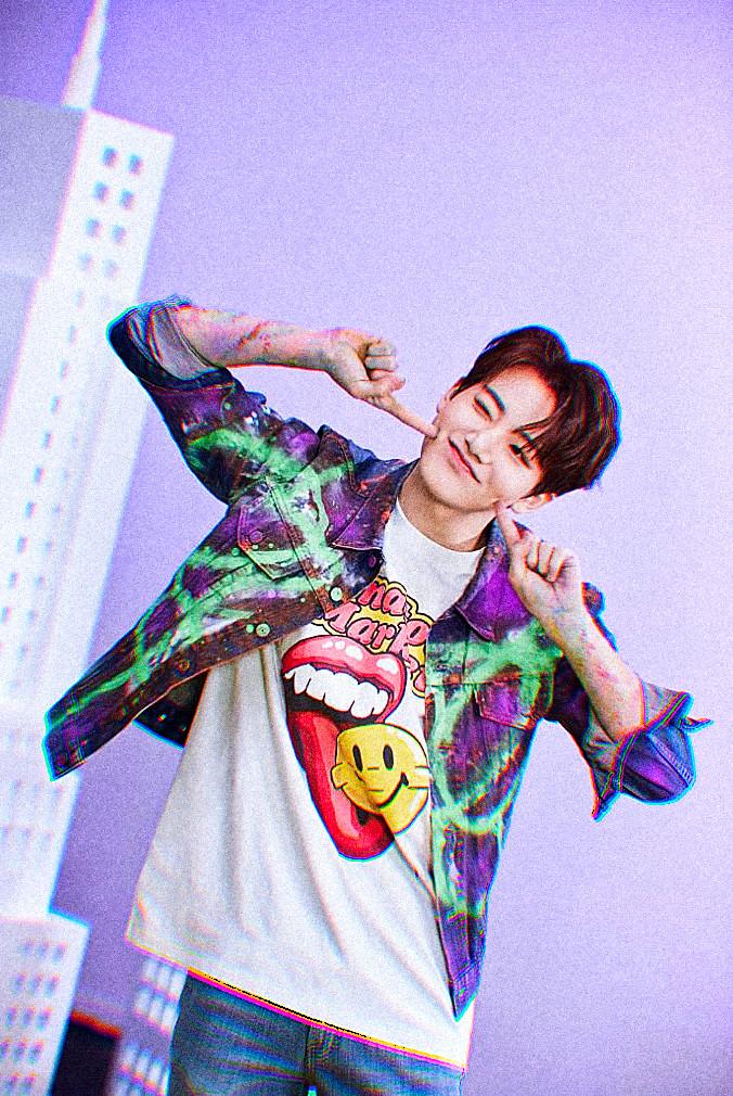 >>18 이름 몇번 들어봤어!! 귀엽게 생기셨다 ㅠㅠ