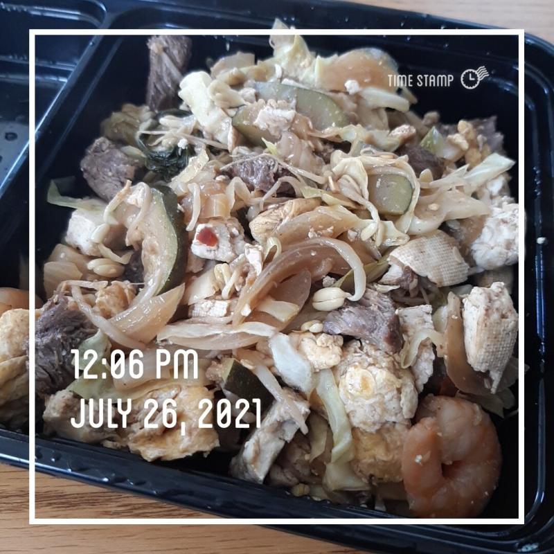 오늘 점심. 메뉴6 솔직히... 맛없어 보이지? 어 완전 맛없었어 타바스코 넣는게 아니였어 그게 뭔가 약간 시큼한 맛이 있는데 오우 쉣 내가 배