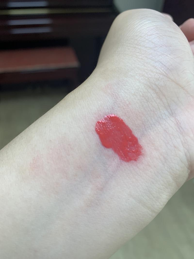 홀리몰리 색감 잘 잡혔당 틴트야!! 맞혀봐🖼💗