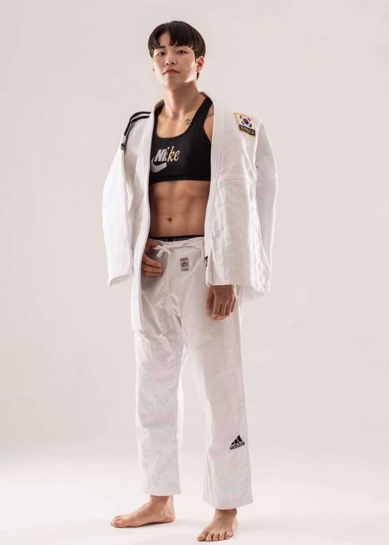 >>46 알아ㅏㅏㅏ!!!!!!!!!! 나도 반했다.... https://bjhnews.cafe24.com/posts7306