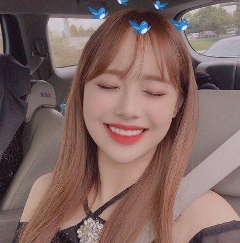 이달의 소녀 츄 누가 때리라고 시켜도 아이쿠, 어떻게 그래요! 하고 하트 날릴 듯