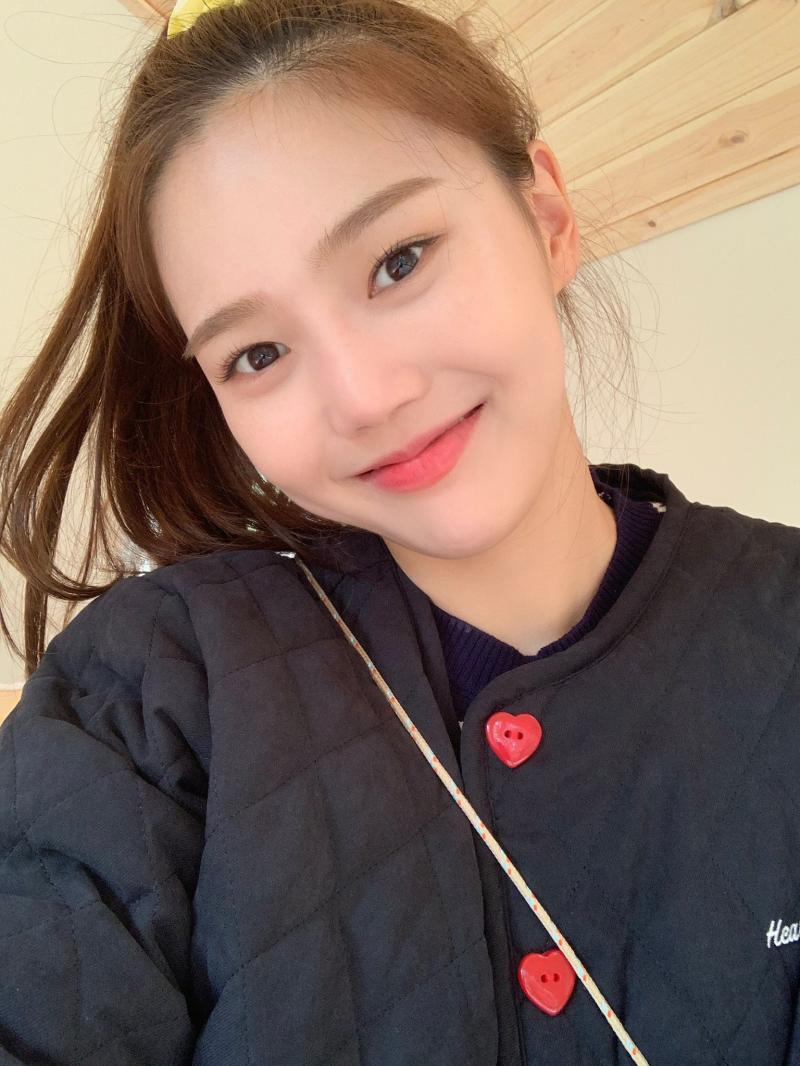 오마이걸 효정 효정이 진심으로 화나면 그게 뭐든 상대가 잘못한 거 아닐까 고기 2점 더 먹어도 사과해야 함