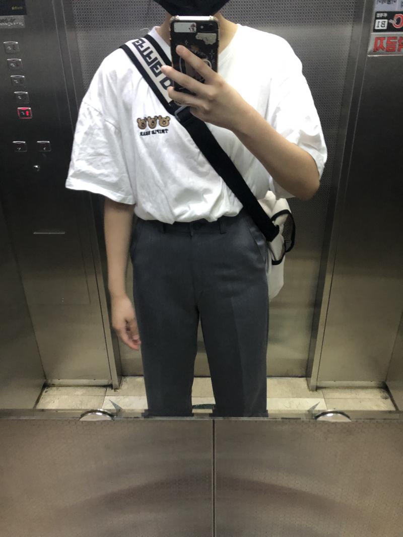 >>18 ........ 이거 맞아? 괜찮은거야? 약간... 교복 바지 같지 않아..?