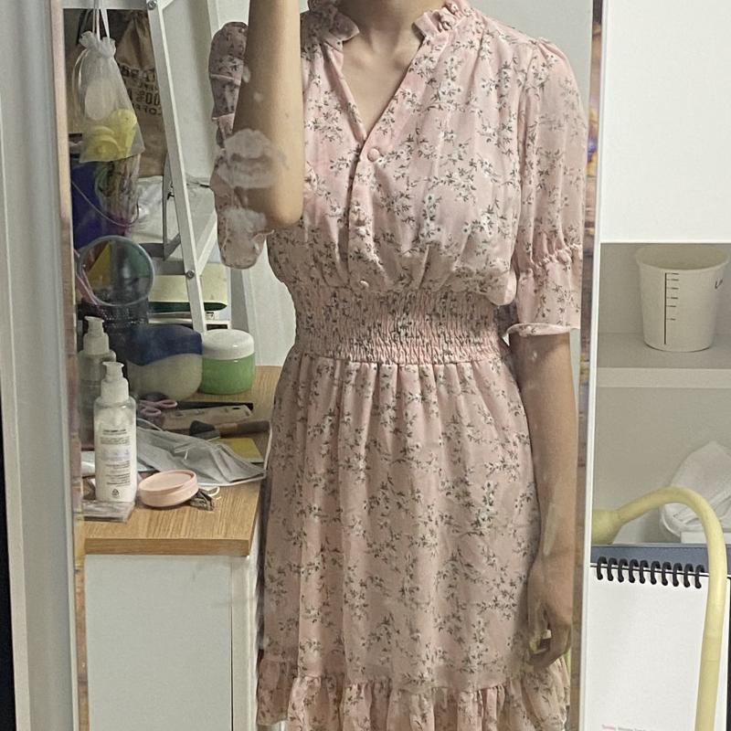 이 옷 어때? 근데 내가 다리가 오다리가 심해거 ㅜㅜ 신경 쓰여