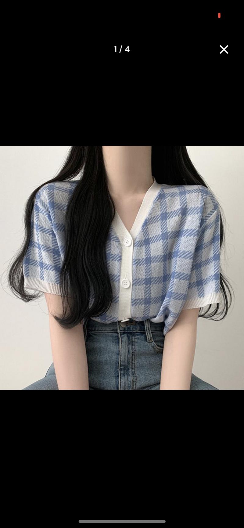 아이보리 슬랙스에 무늬X 흰색티랑 아니면 조금 스타일이 그렇긴 한데 요 가디건에 슬랙스 같은 검정바지도 있어 아니면 무난하게 타미힐피거 흰색 티