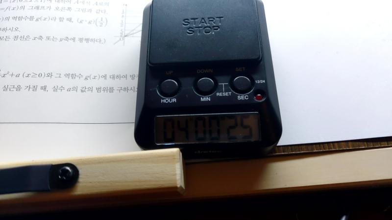 오늘은 4시간 정도 공부했다 아직 한참 모자르고 부족하긴 하지만 그래도 했다는거에 의의를 두려고 하고 있고 앞으로 더 많이 공부하면 되는거니까