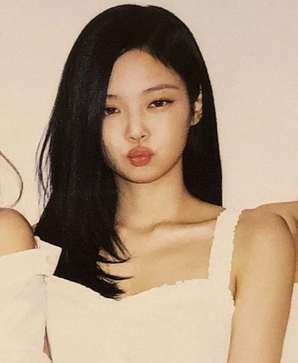 제니(김제니) 제니는 팬아저 너무 많이 해서 사진 서치를 안 해도 되네