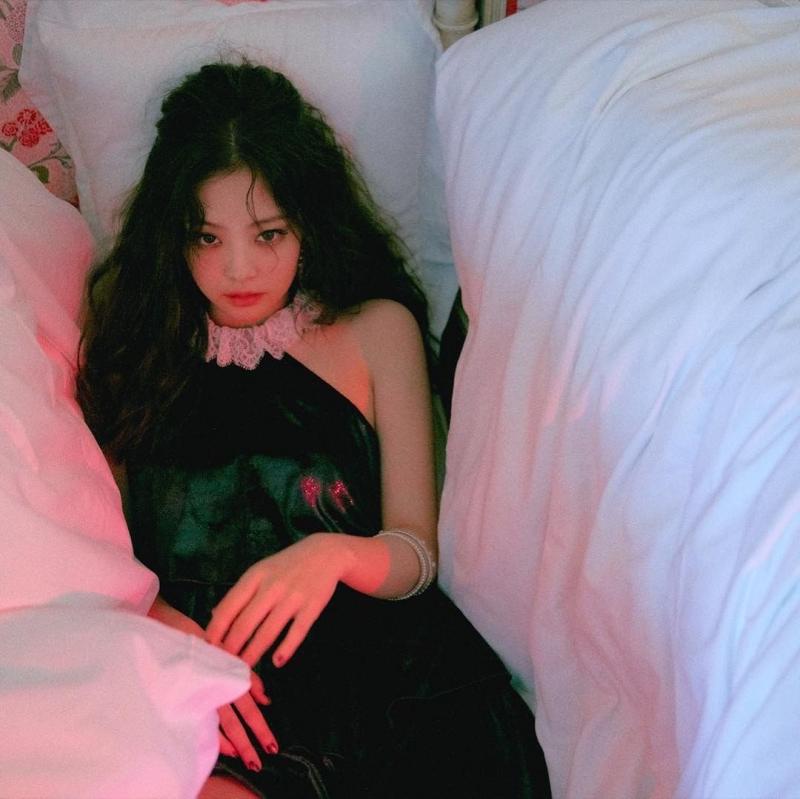 제니(김제니) 제니는 팬아저 너무 많이 해서 사진 서치를 안 해도 되네