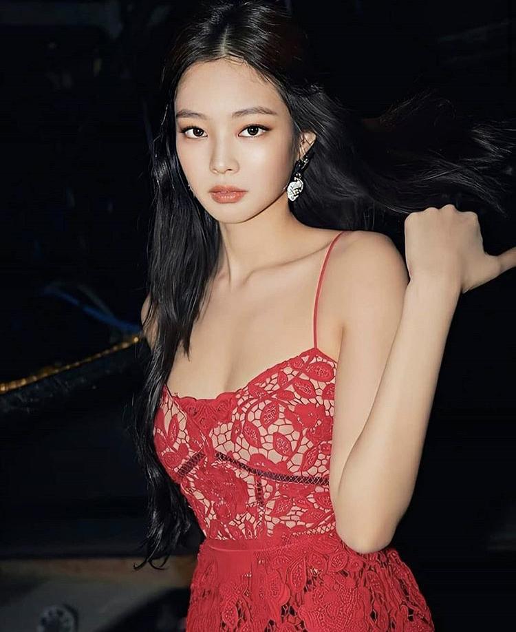 제니(김제니) 제니는 팬아저 너무 많이 해서 사진 서치를 안 해도 되네
