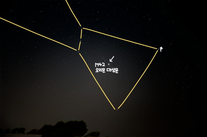 M42 / 오리온 대성운 노출시간 3s * 53 F 2.8, ISO 800 오리온의 허리춤에 걸린 칼자루 가운데에서 볼 수 있는 성운이야. 아주