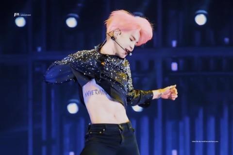 타투 처돌이로서 지민이 타투 개인적으로 너무 조아해… 뭔가 엄청나게 예쁜 디자인!!! 엄청나게 예쁜 문구!! 이런 건 아니지만 분명 지민이가 몸