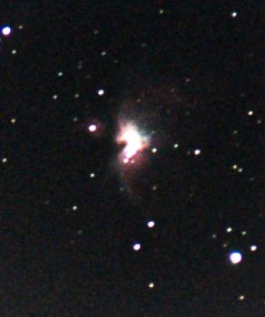 M42 / 오리온 대성운 노출시간 3s * 53 F 2.8, ISO 800 오리온의 허리춤에 걸린 칼자루 가운데에서 볼 수 있는 성운이야. 아주