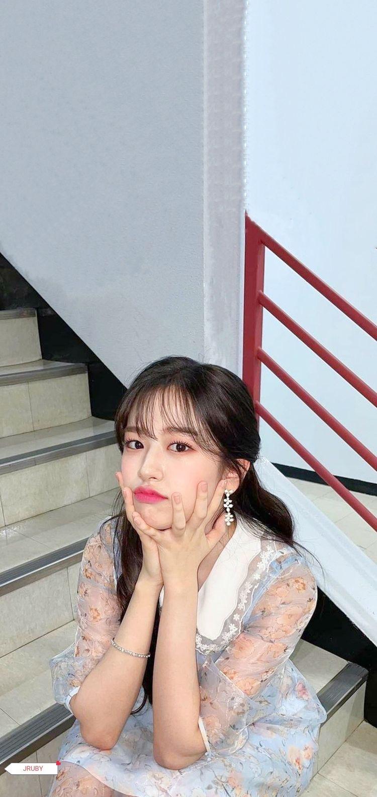 안유진 완전 멍뭉이같고 귀여워