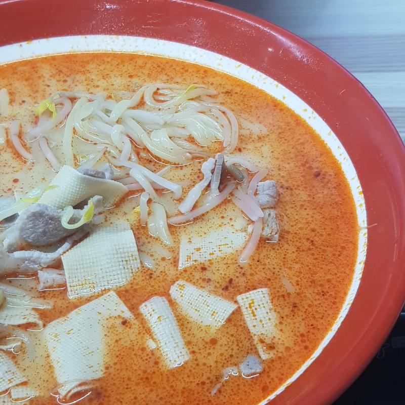 어제 4단계 먹었으니까 오늘은 2단계 오늘도 4단계 먹으면 위장에 빵꾸 뚫릴 거 같아서
