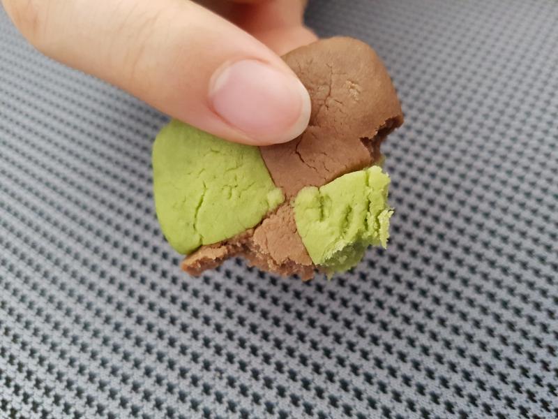 살짝 덜 익었고 맛있다