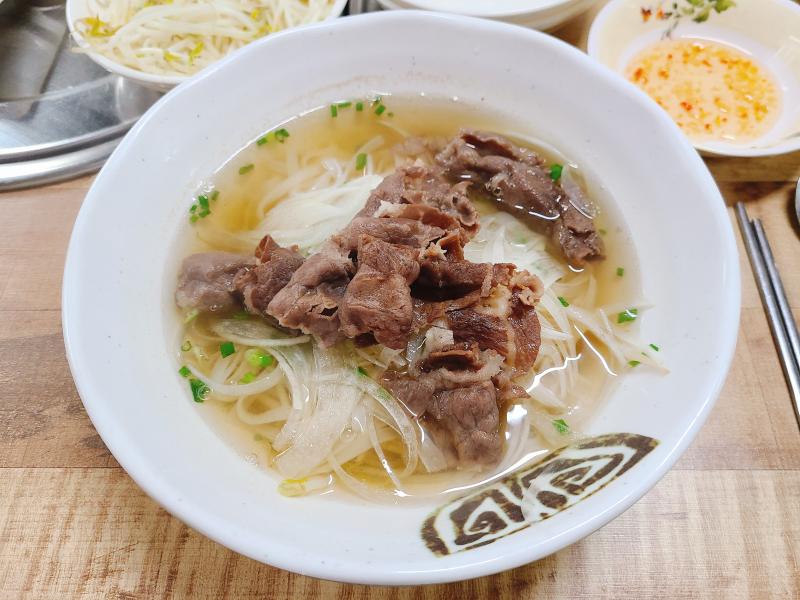 오늘 저녁은 반새우랑 쌀국수!
