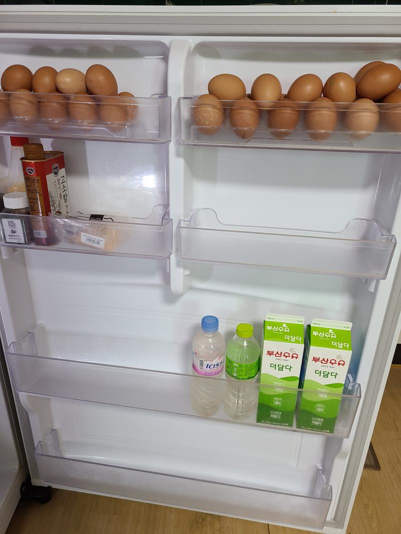 청소 전 사진을 못 찍어서 아쉽네 쓰읍