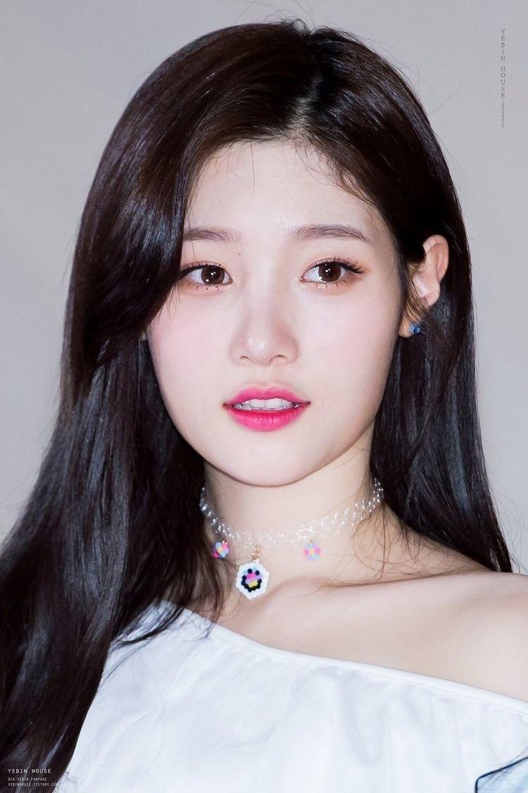 정채연 청순하고 맑은 분위기 너무 부럽다