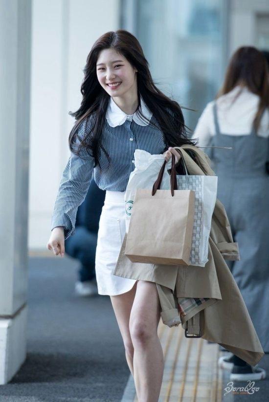 정채연 교복이 완전 잘 어울리는 것 같음