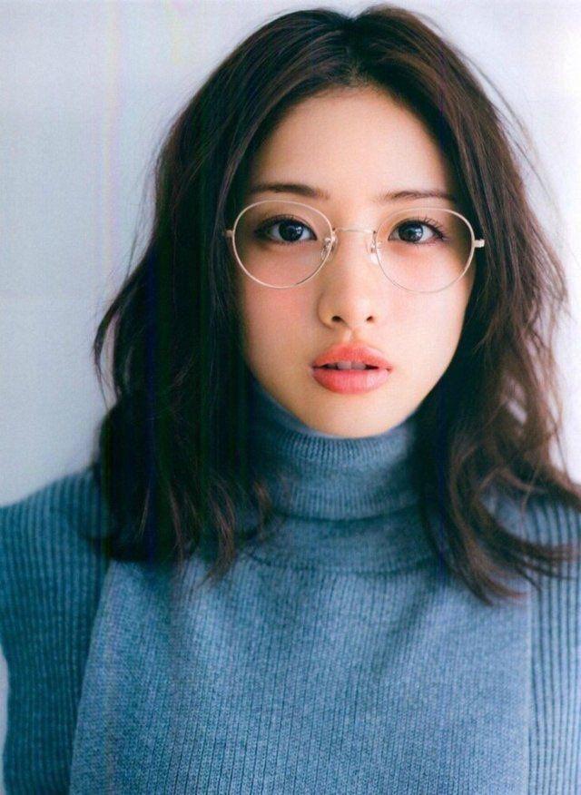 이시하라 사토미 칸나 찾다가 생각나서 근데 뭔가 사랑과 전쟁 최영완 닮은듯?