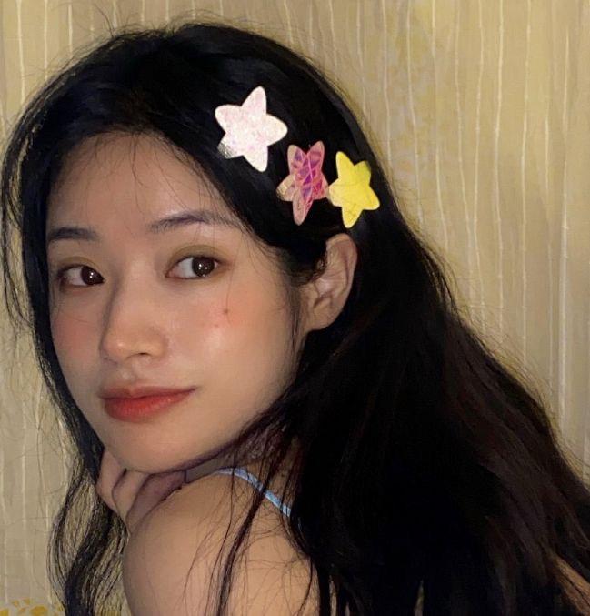 Duan xiaowei 첫짤은 ㄹㅇ 인생샷이다 보자마자 헉함