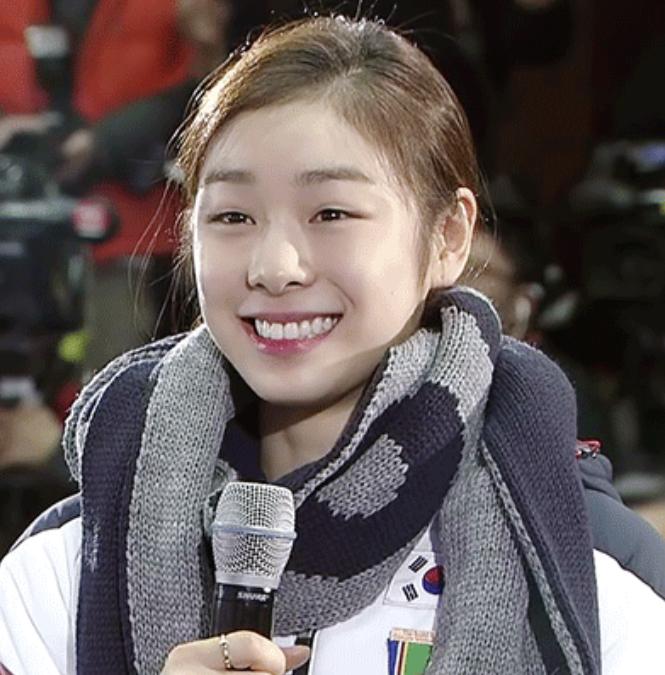 김연아 되게 맑고 깨끗하게 생겼어