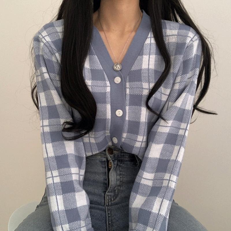 이 바지는 이런 가디건이랑 입으면 예쁠것 같아서...! 물론 가디건 속에는 그냥 긴팔티 입을거! 움 그리고 실버 목걸이도 하나 하면 더 예쁠것