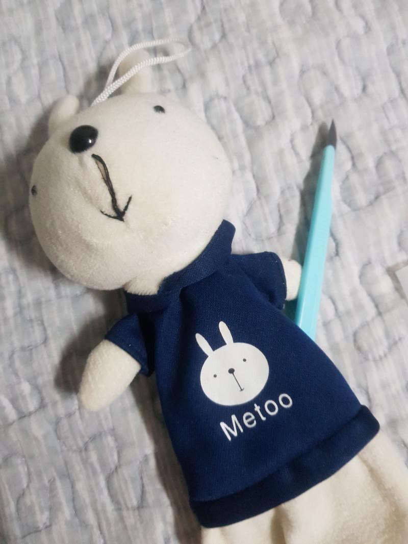 똥똥이한테는 이거 줬어 의료용 메스...이건 똥똥이가 들 수 있을거야
