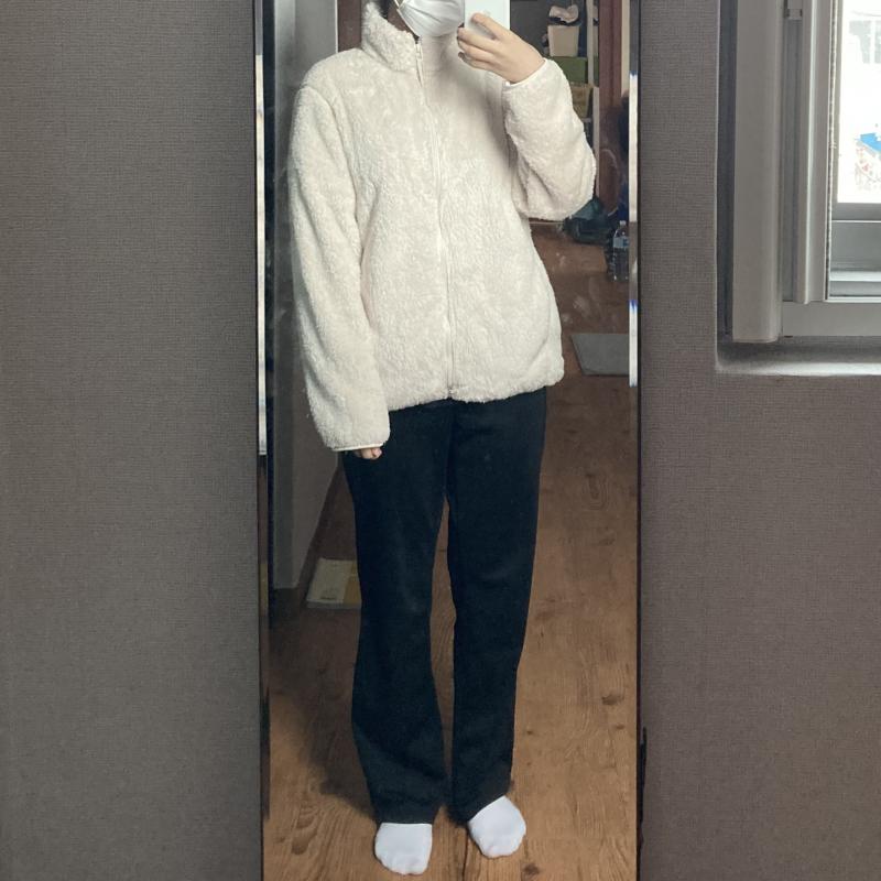 스파오 후리스 구매하고 첫 개시! 스쉐에서 쿠폰하고 적립금하고 이것저것해서 만원 이하로 구매했다 🐶꿀~ 사이즈도 적당하니 잘 맞는다