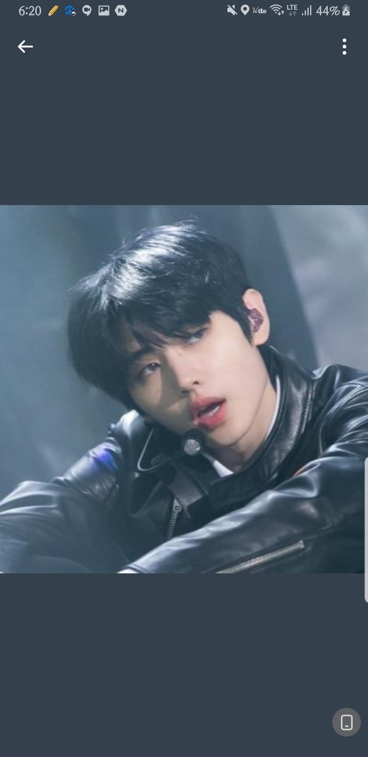 친구가 날라줬는데 이거 누구셔...??ㅠㅠㅠㅠ 진짜 내 천년의 완식ㅠㅠㅠㅠ