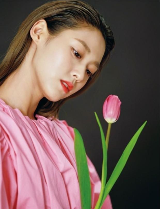 34일차 꽃을 바라보는 설현