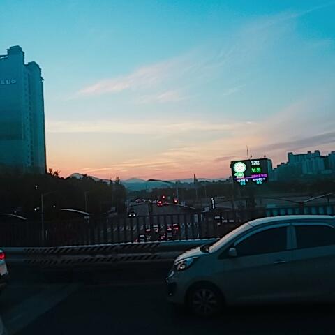 ๋ฌด์ง๊ฐ์ ํ๋