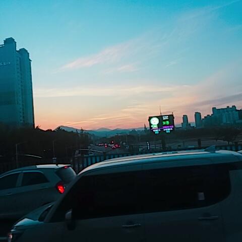 ๋ฌด์ง๊ฐ์ ํ๋