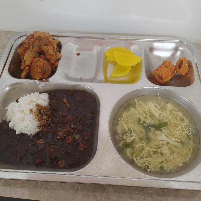 밥 진짜 딱 두 숟갈이었음ㅋㅋㄱㅋ소스에 비해 밥이 너무 없다고 생각 안 하시나요...슨생님