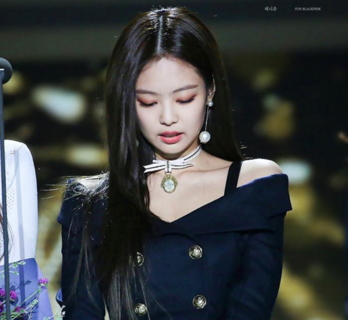 이런게 통상적으로 부르는 직각어깨 아님?