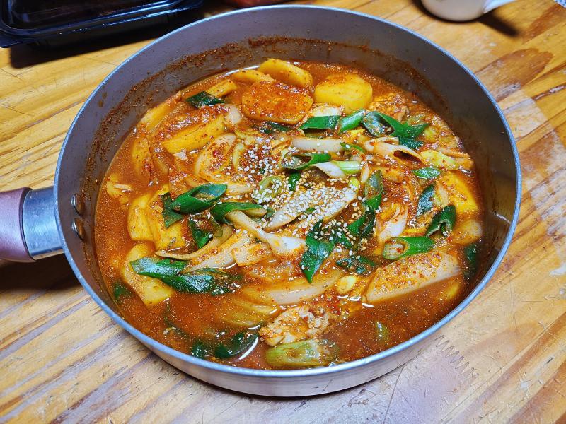 저녁은 갈치조림. 밥은 절반만!