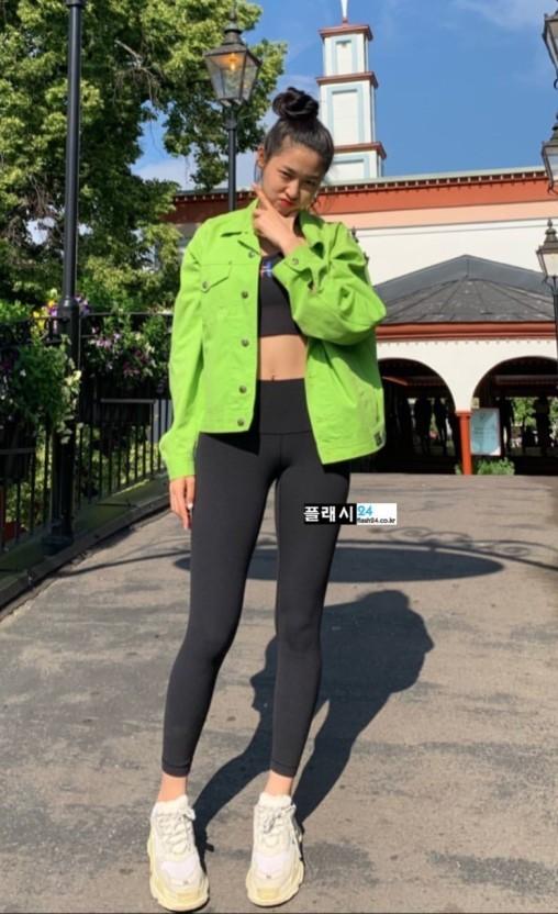 75일차 여행룩 설현