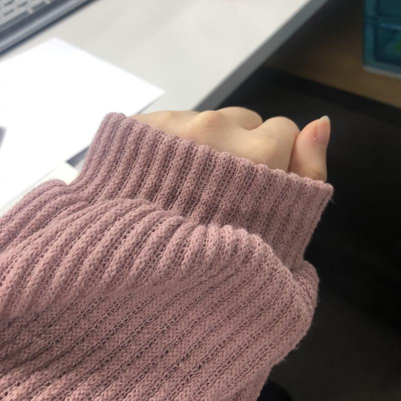 >>175 헤헤 어제 배송와서 오늘 처음 개시한 옷이에용~~ 실제 색깔은 이 사진이랑 젤 비슷해 인디핑꾸임