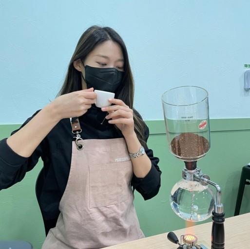 82일차 커피 만드는 설현