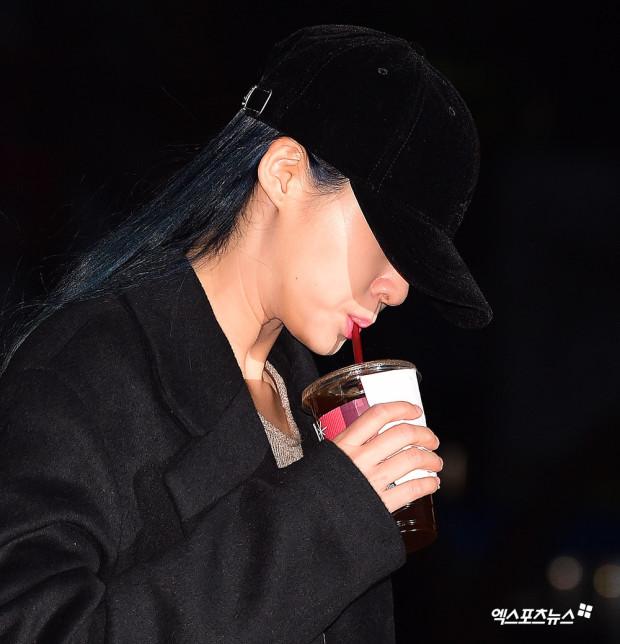 83일차 커피 먹는 설현