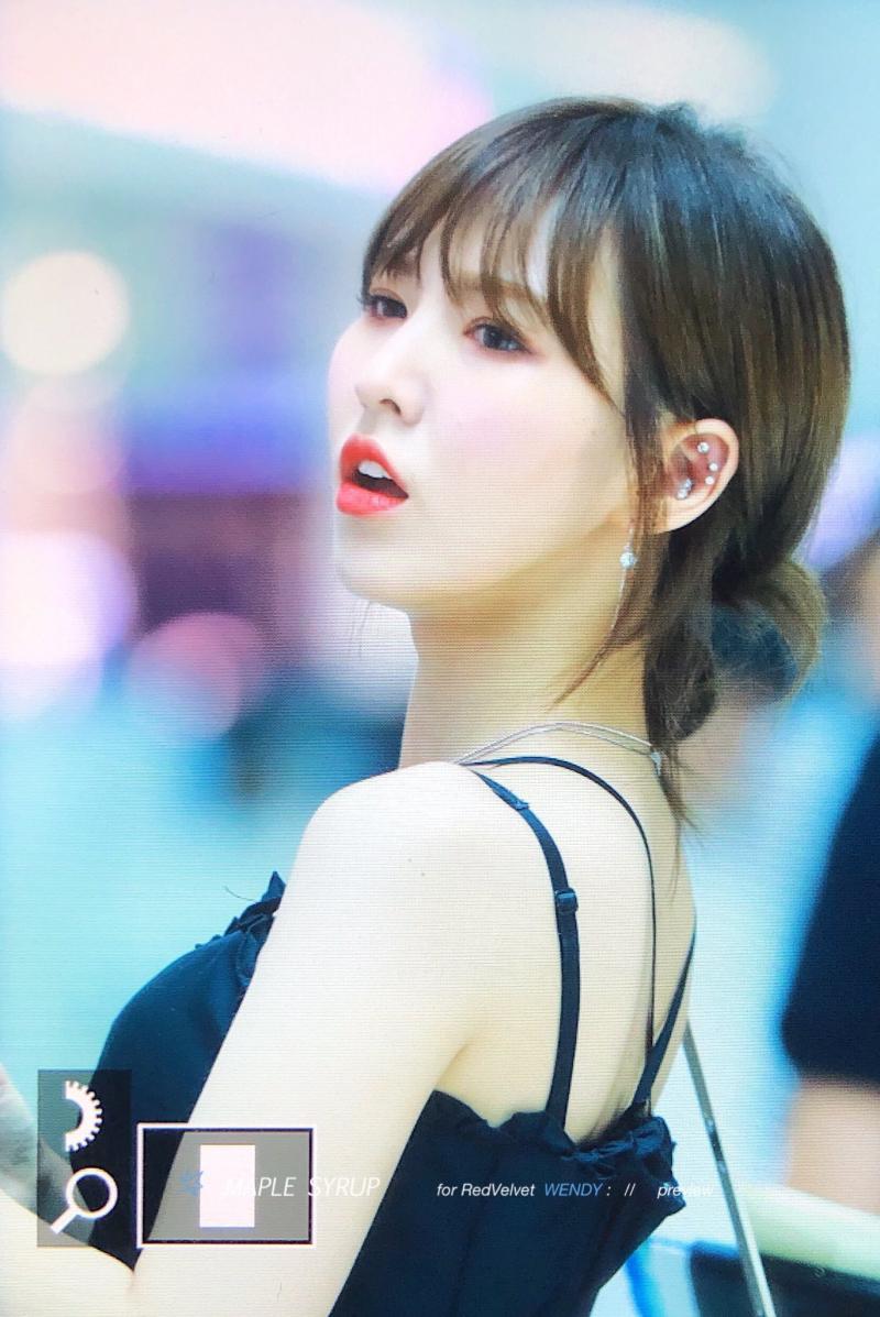 >>4계속 찾아 보니깐 투이너 같아 두 번째 사진이 좀 헷갈리게 보여