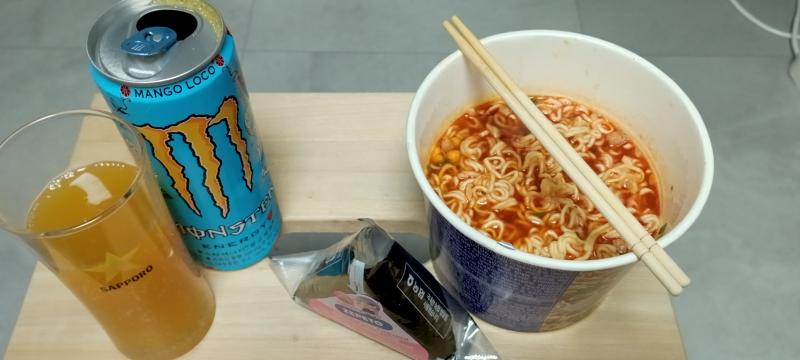다이어트 하는 사람들. 고생하세요.