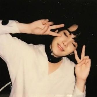 늦은 2022년 새해 복 마니마니~~~~~💜💜 방탄 건강해라 민윤기 건강해라