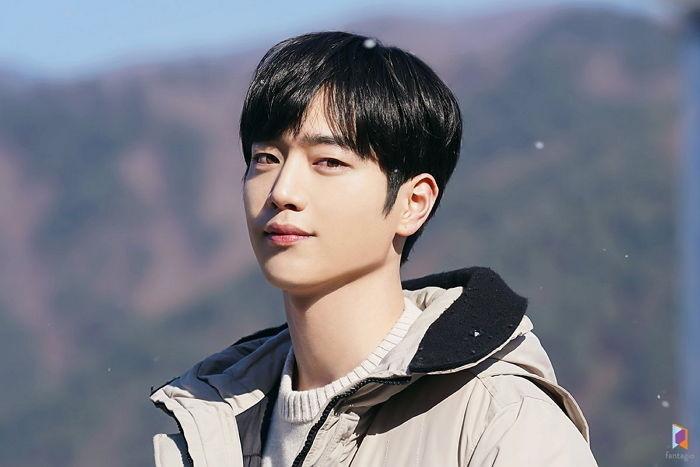>>32 맞다 재현도 있었지 얘도 얼굴천재인데 왜 잊어버리고 있었지 진짜 서강준이나 재현 둘중에 한 얼굴로 태어나고싶다